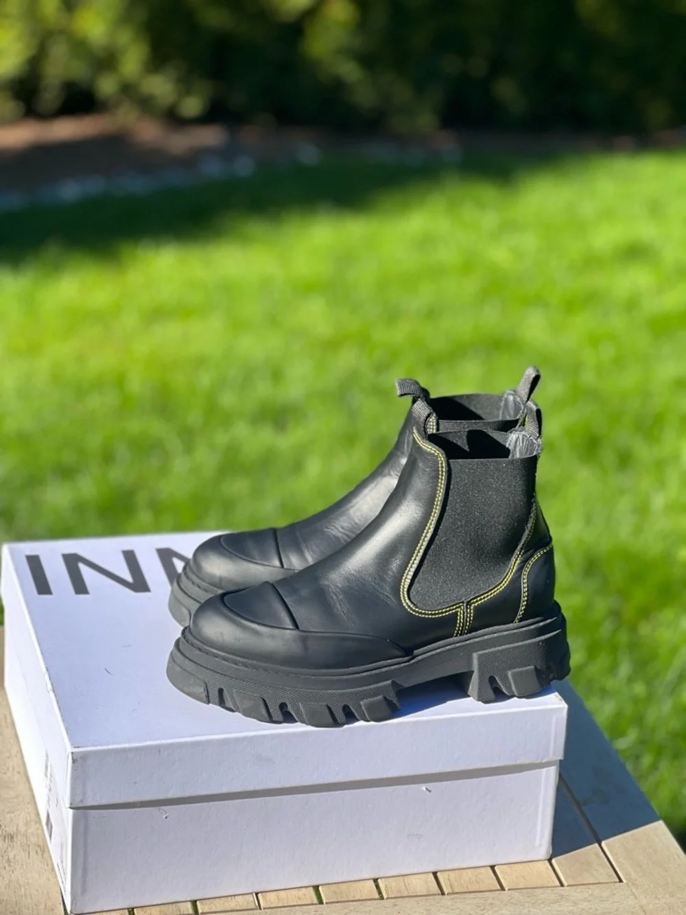 GANNI Designer Black Chelsea Boots green Stitching Size euro9 in Original box
